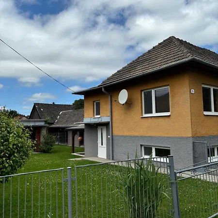 Domcek U Stryka 1 Lazisko